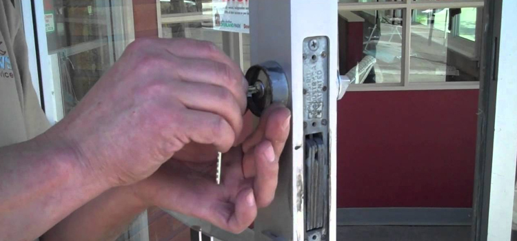 commercial door lock repair Oak Hills